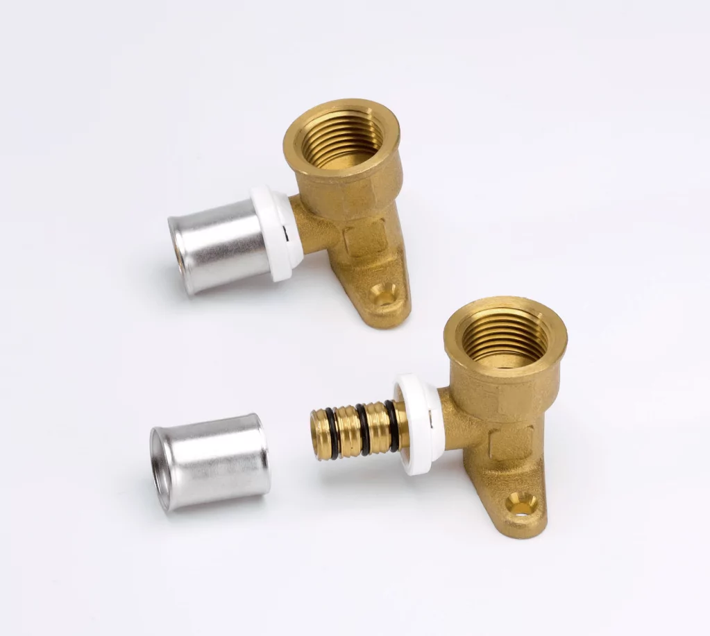 Водорозетка RIIFO Omni 16-1/2″ВР L=40,5 мм, пресс, латунь